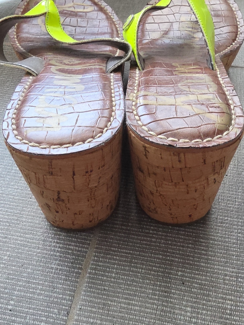 Sam Edelman Neon Lime Wedge Thong Sandals - Picture 3 of 4